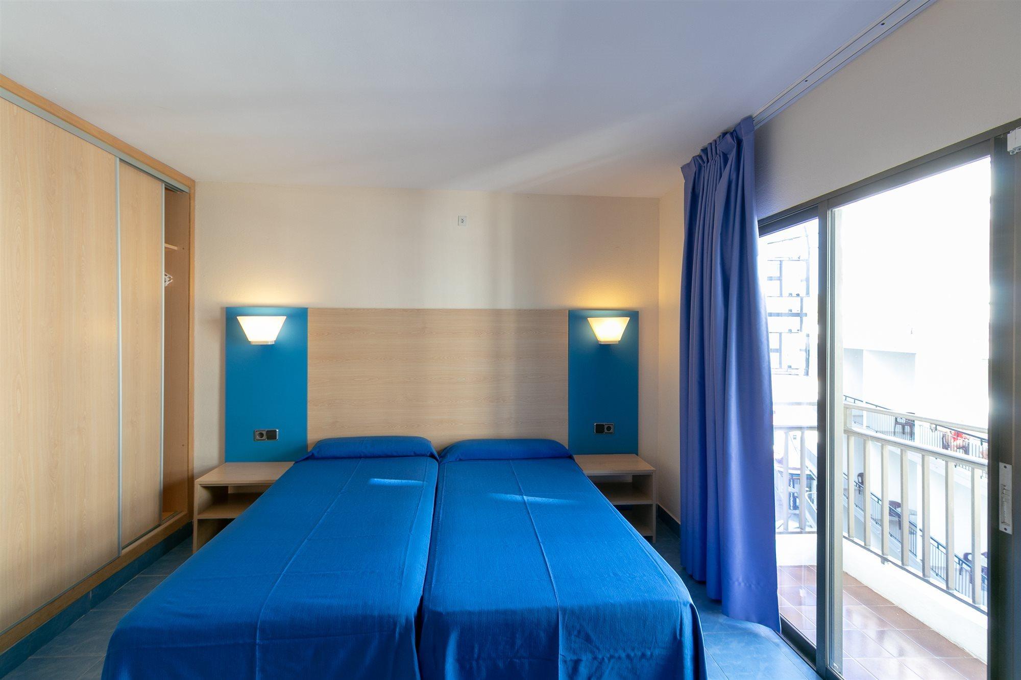 The Blue Apartments - Adults Only Sant Antoni de Portmany Екстериор снимка