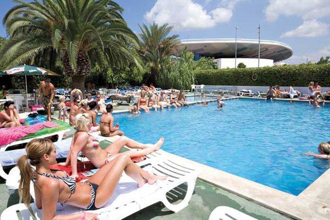 The Blue Apartments - Adults Only Sant Antoni de Portmany Екстериор снимка